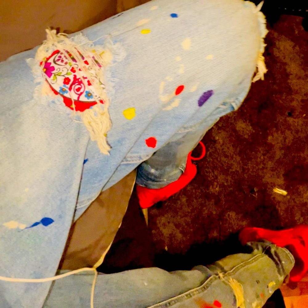 Custom art by Rose Drexler. The “estrella violeta ”